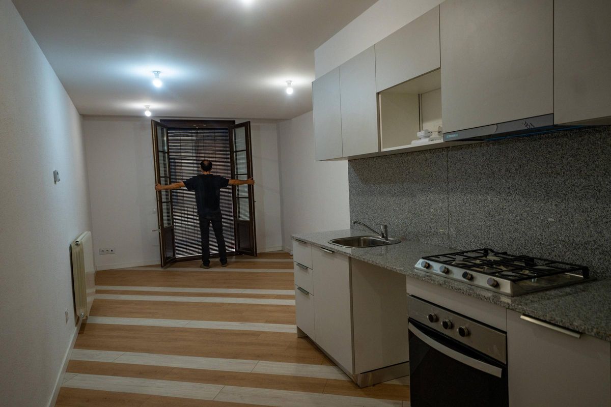Así ha quedado una finca histórica del Raval rehabilitada como vivienda pública