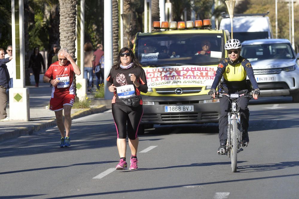 Hassane Ahouchar logra su cuarta victoria en el Medio Maratón de Elche