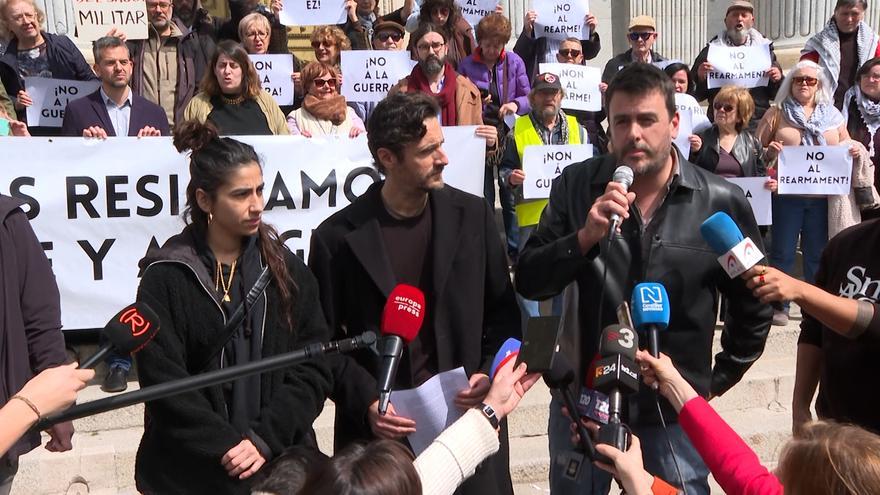 Carolina Yuste y Juan Diego Botto, contra el rearme en Europa: &quot;No queremos la paz de los cementerios&quot;