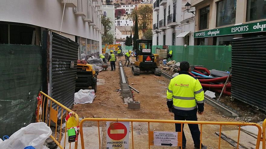La propiedad del nuevo hotel de Vara de Rey no sabe aún cuándo abrirá
