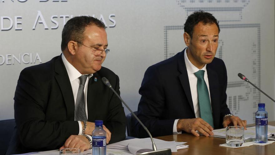 Isaac Pola, a la izquierda, y Guillermo Martínez, en la rueda de prensa de esta mañana.