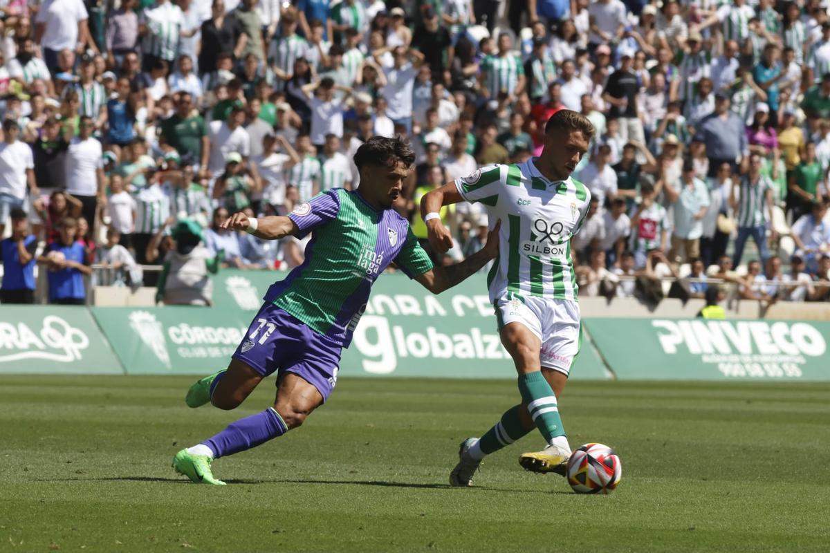 Un lance del Córdoba CF-Málaga CF en El Arcángel.