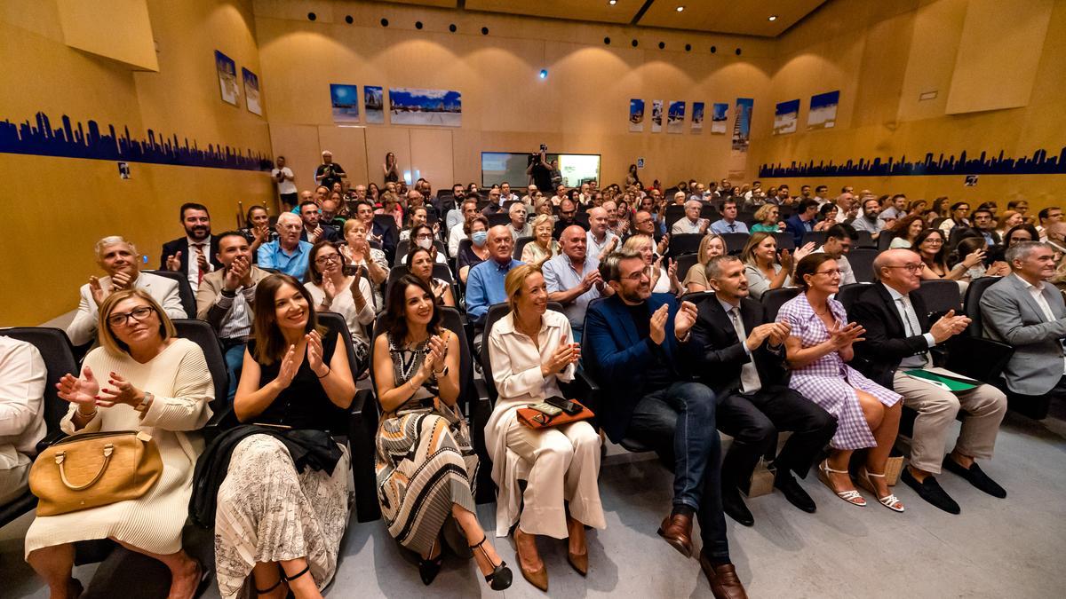 Los asistentes al acto en Benidorm.