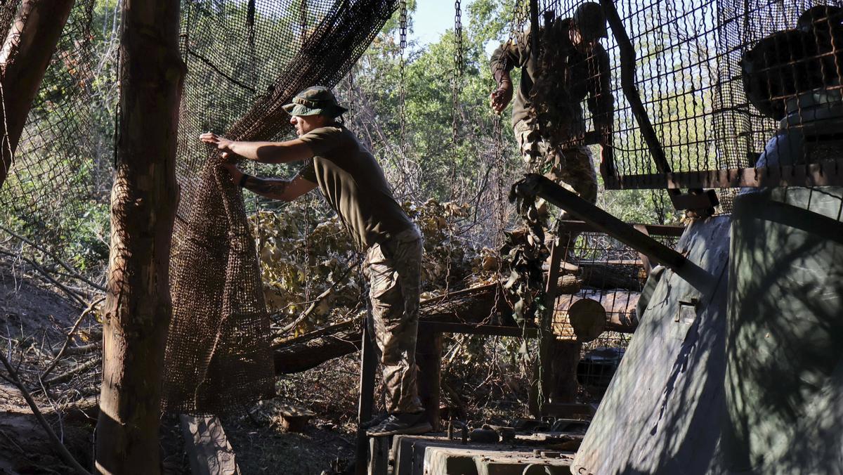 Soldados ucranianos en la zona de Zaporiyia, en una imagen del ejército del país.