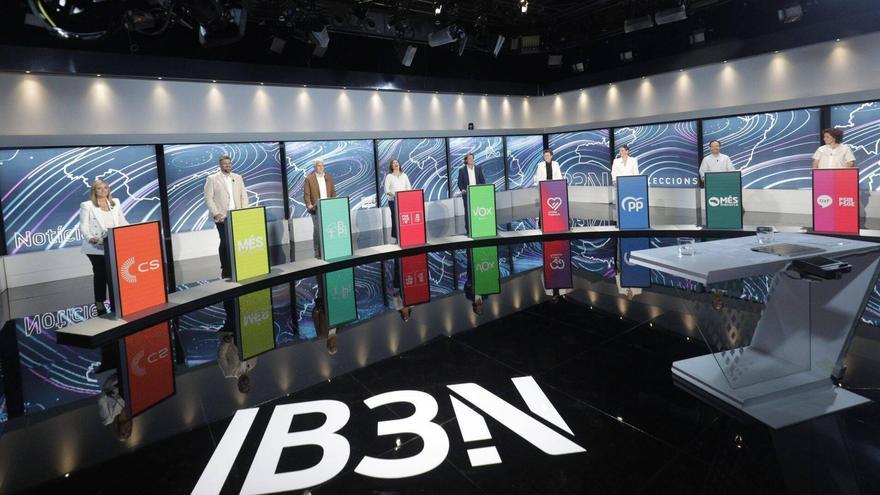 Wahlen 2023: die neun Spitzenkandidaten für die Balearen im Studio des Regionalsenders IB3.