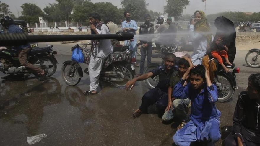 Al menos 64 muertos por la canícula en Pakistán en pleno ramadán