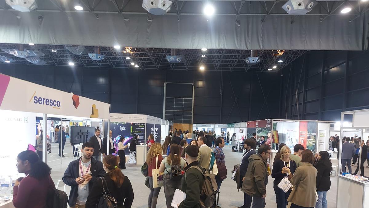 VÍDEO: Primera jornada del Foro de Empleo de la Universidad, en Gijón