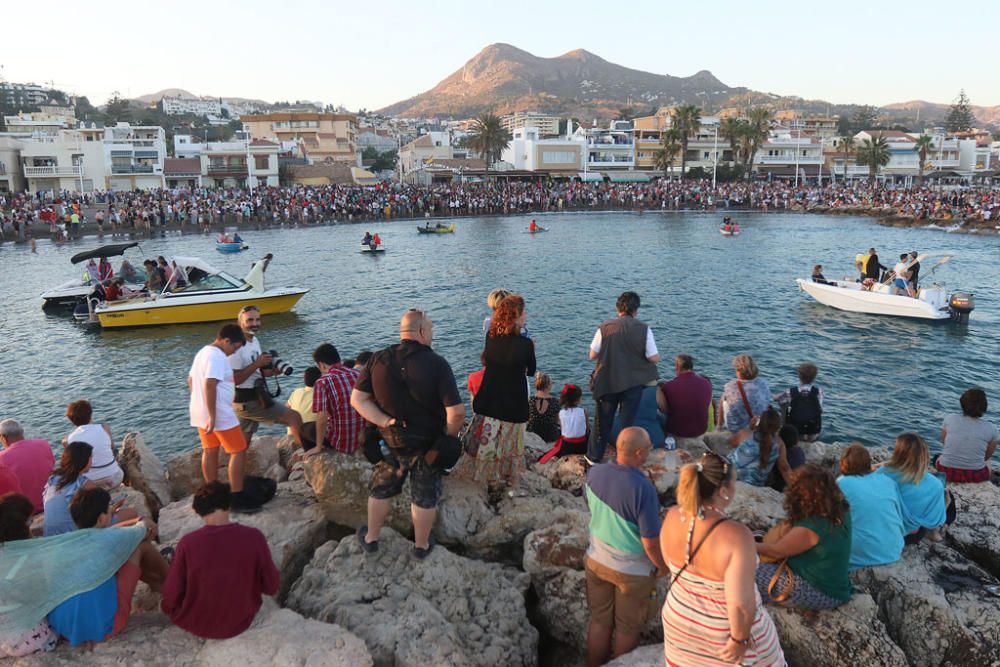 La Virgen del Carmen de Pedregalejo y la de El Palo se encuentran en las aguas del Mediterráneo.