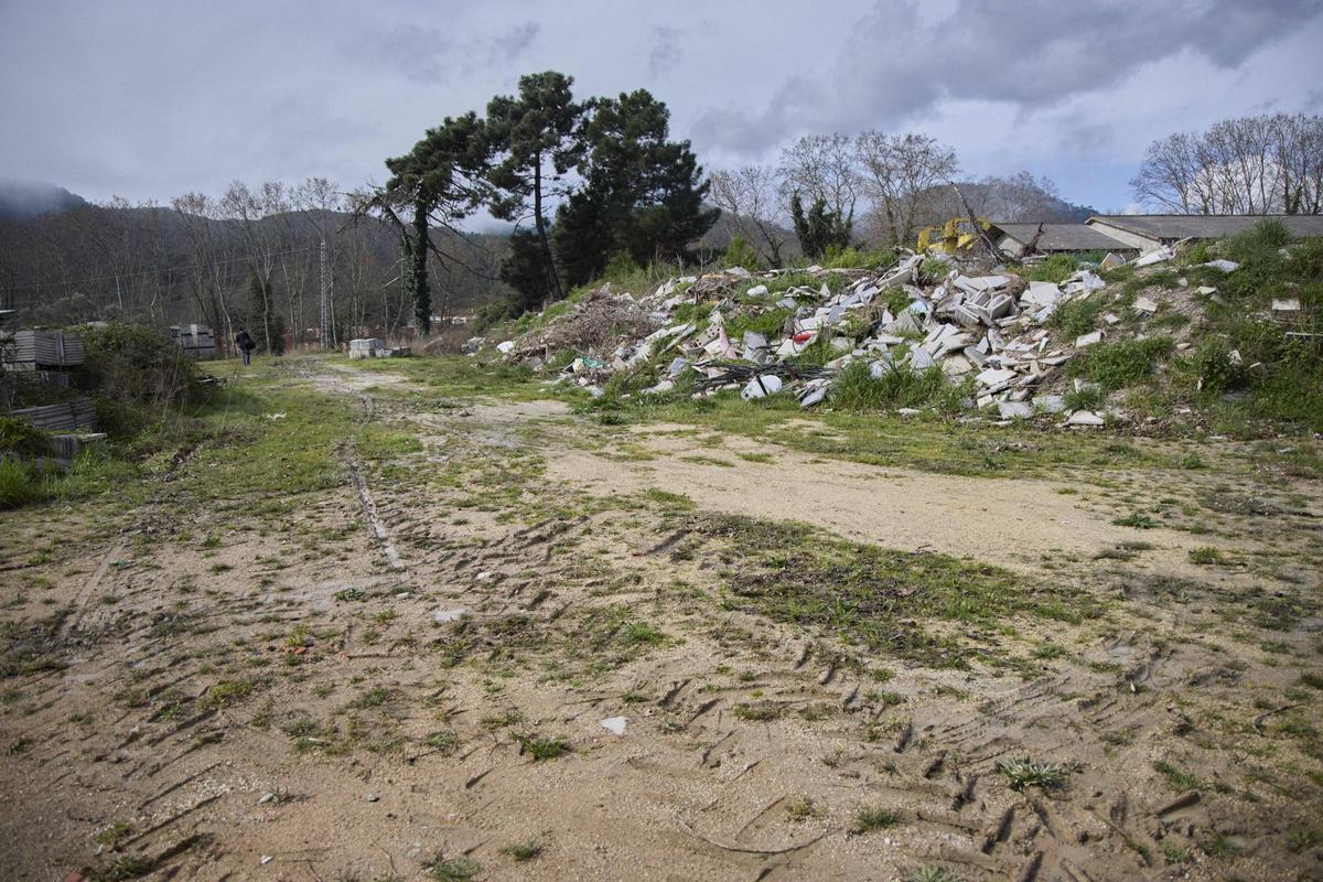 Les imatges del solar on s'aixecarà el nou jutjat de Santa Coloma de Farners