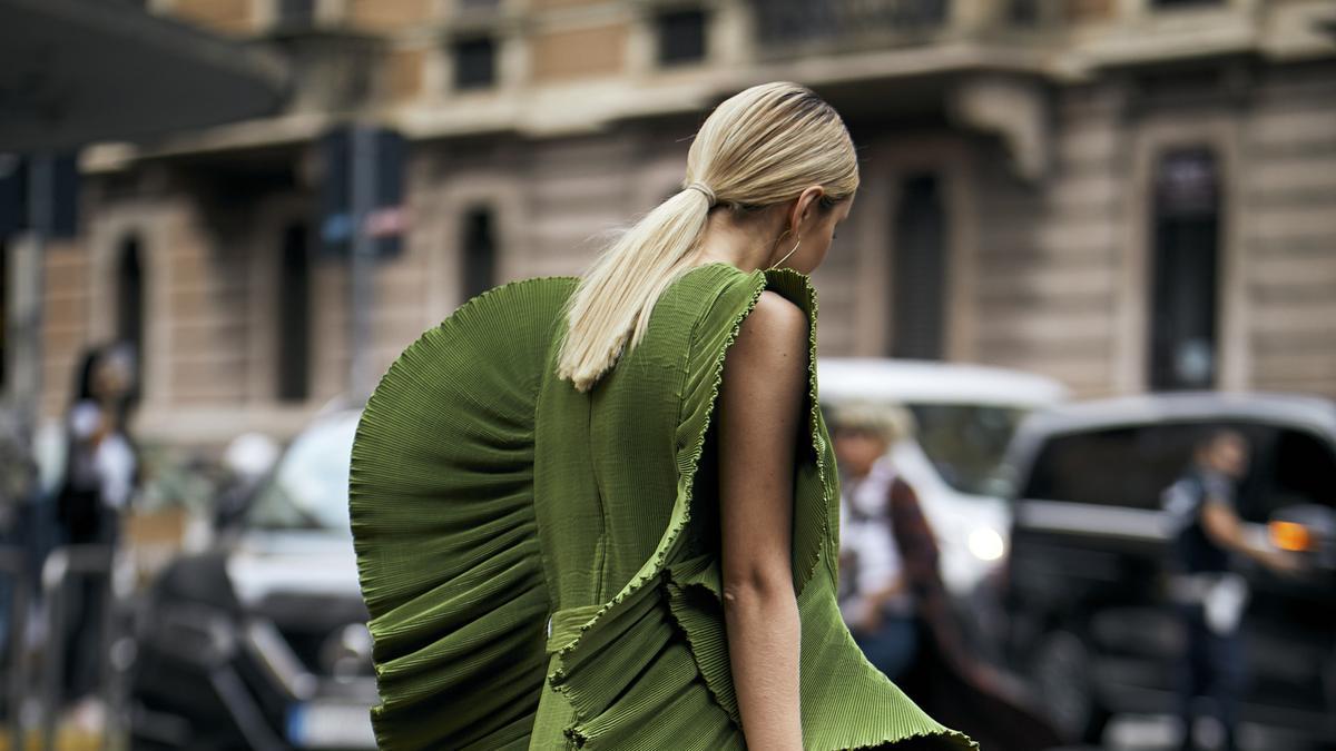 10 vestidos verdes de Zara que te harán amar (más) este color