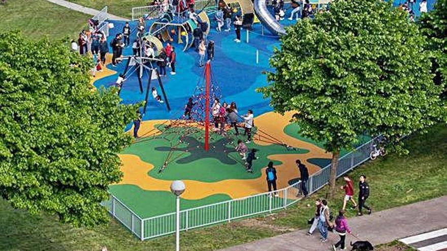 Apertura del nuevo parque infantil de Sada