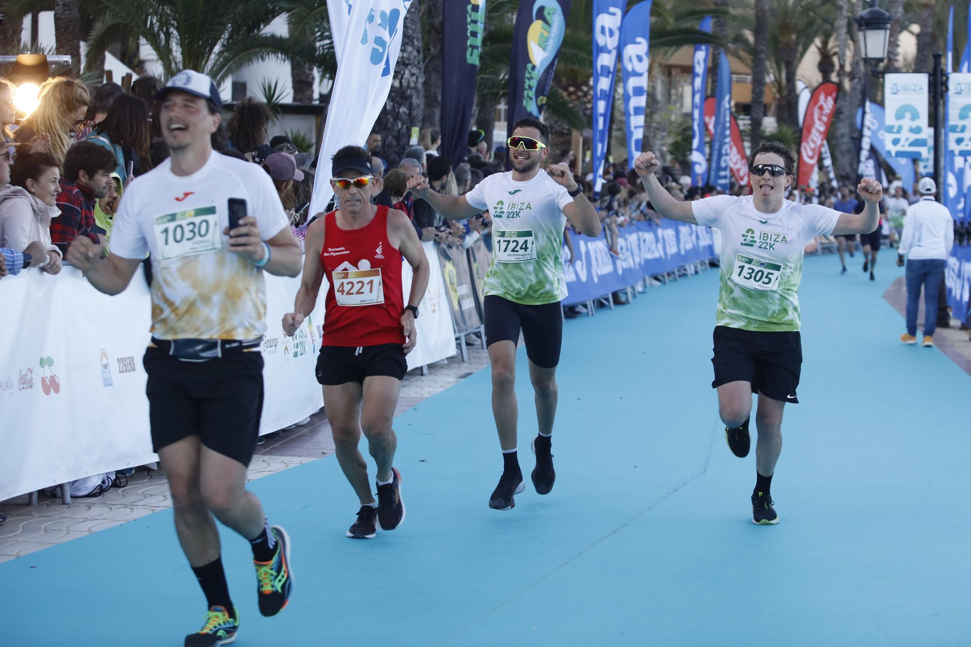 Búscate en nuestra galería de fotos del Santa Eulària Ibiza Marathon