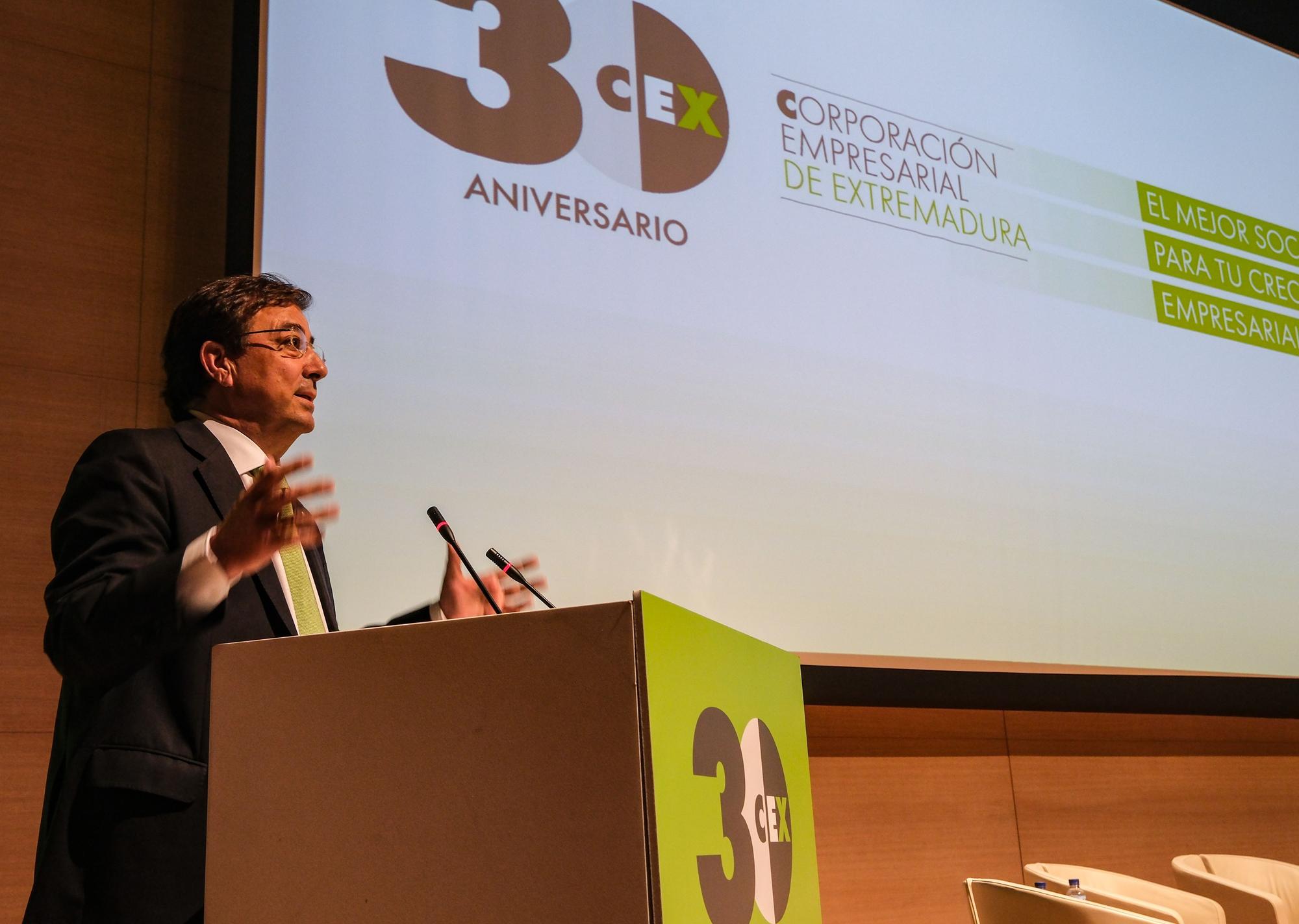 Guillermo Fernández Vara, presidente de la Junta de Extremadura, pronunció el discurso de clausura.