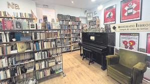 Interior de Arrebato Libros, en Madrid