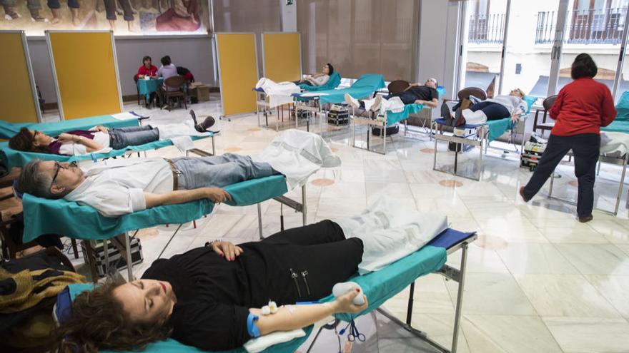 Dona sangre en el Ateneo Mercantil con Levante-EMV