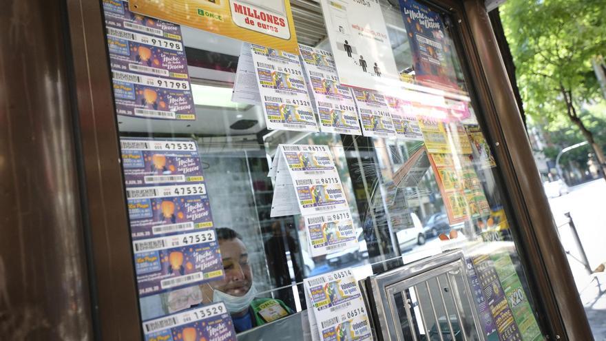 Roban a un vendedor de la ONCE en Cangas todos los cupones de Navidad y del Black Friday