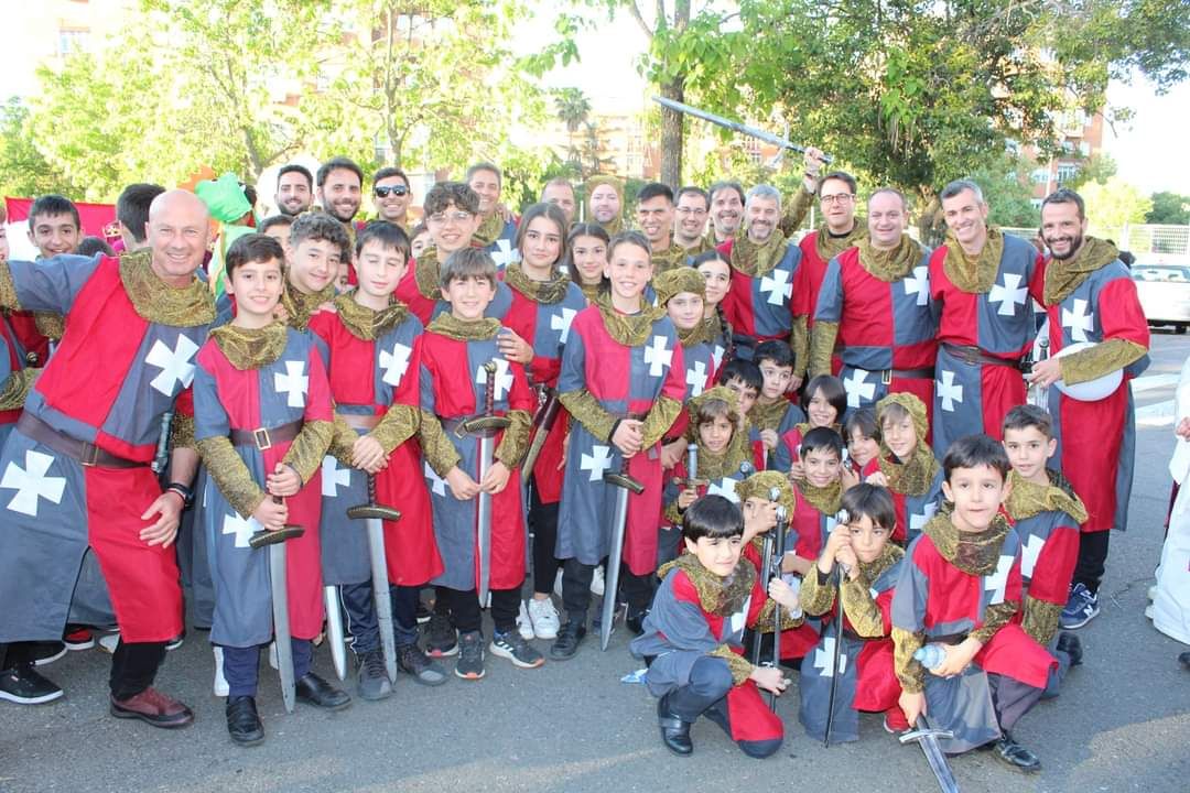 GALERIA |  El Colegio de Las Josefinas gana el premio de la cabalgata de San Jorge