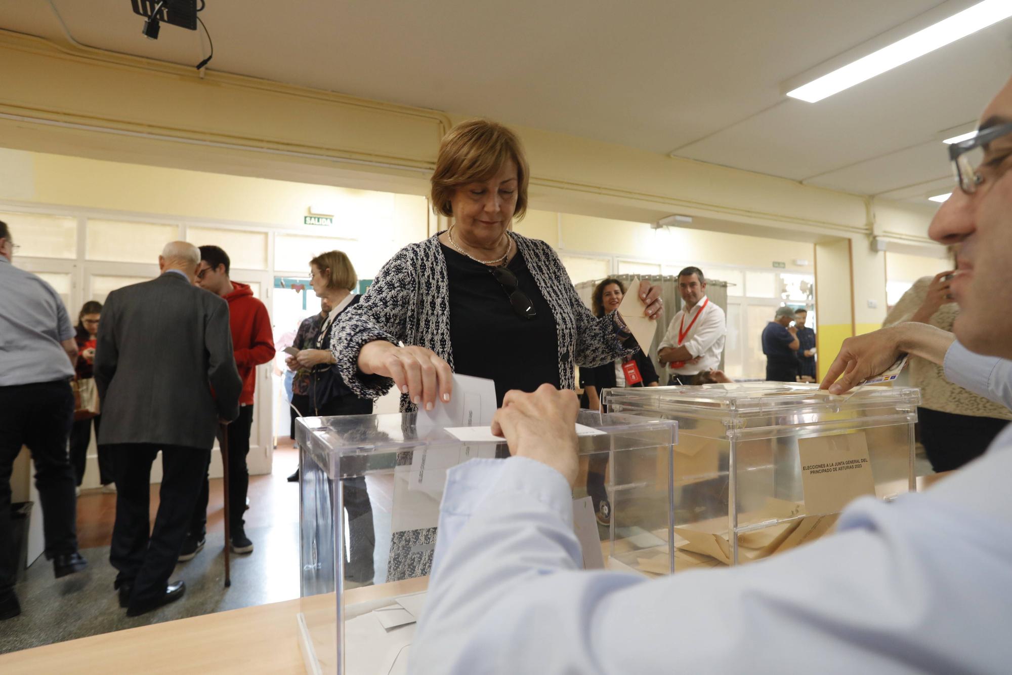 Las mejores imágenes de la jornada electoral del 28M en Asturias