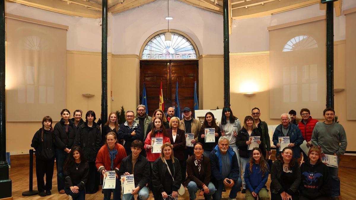 Los participantes en el XII Concurso de Pintura Rápida