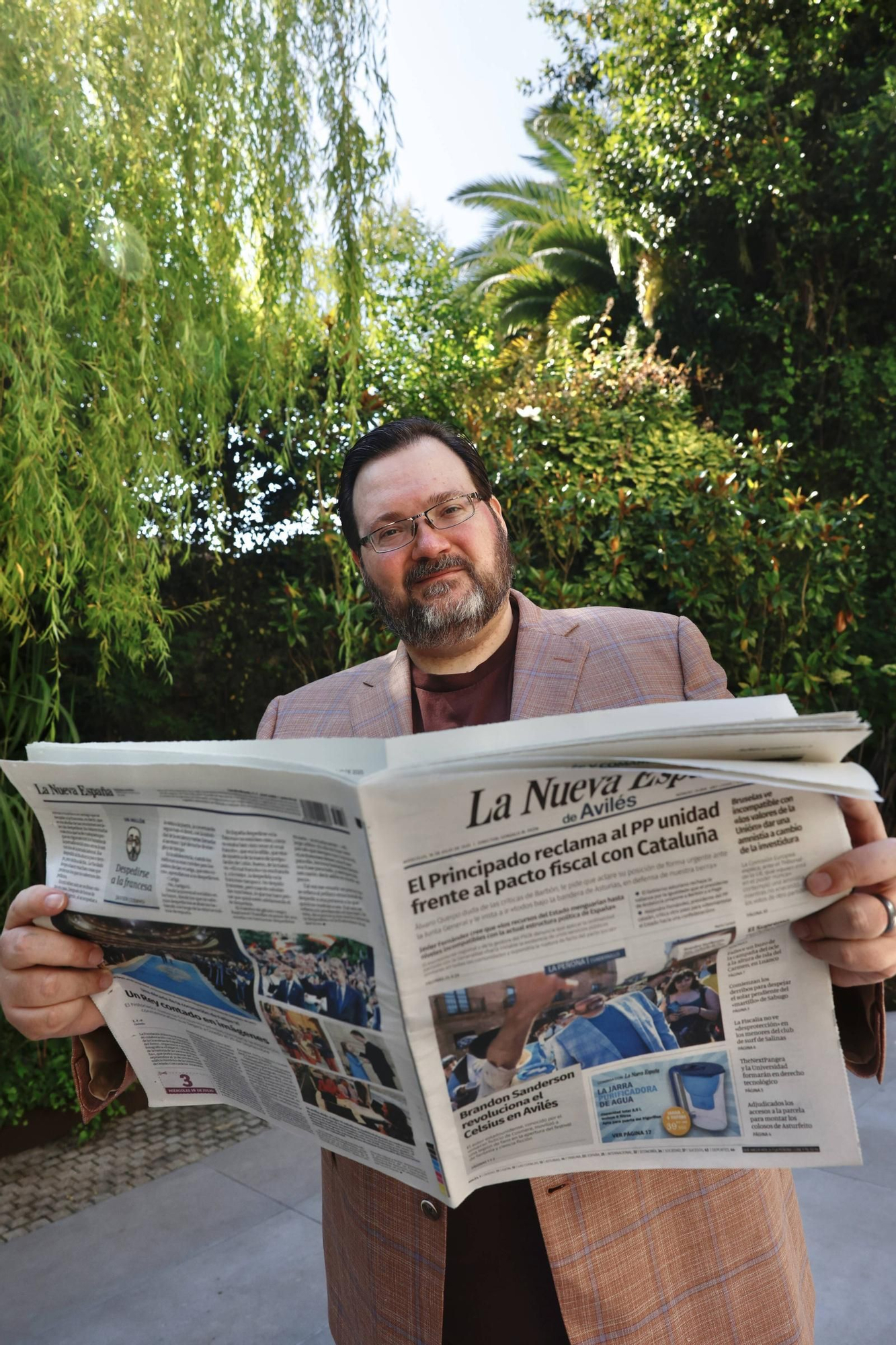 EN IMÁGENES: Brandon Sanderson desata la locura en su segundo día en Avilés