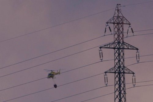 Incendi forestal a peu de les Gavarres