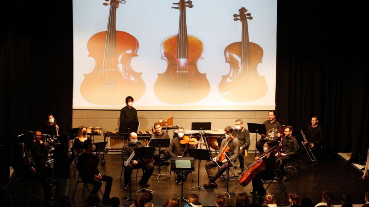 Demostración con violín, viola y violonchelo.  |  VICENT MARÍ