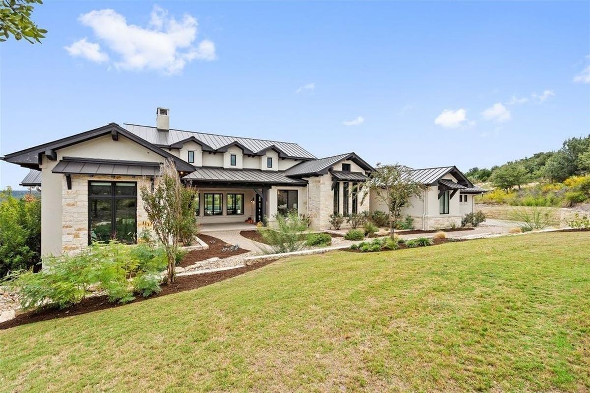 Imágenes de la casa que Sergio García ha puesto en venta en Estados Unidos.