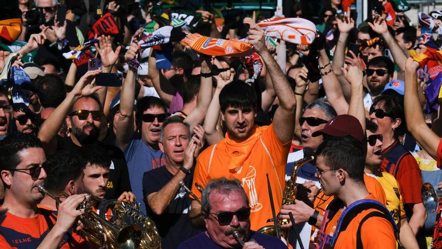 Málaga celebra con las aficiones la gran fiesta de la Copa del Rey