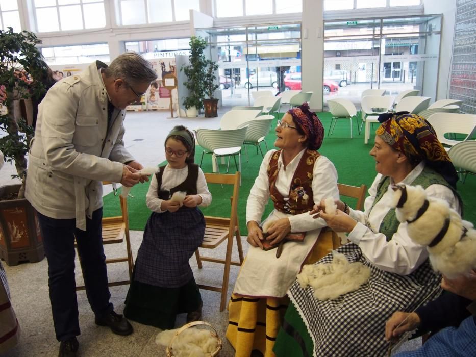 Jornadas de diseño y moda en Pola de Siero, con la presencia del diseñador Petro Valverde