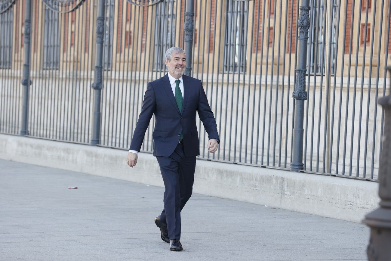 Imagen del encuentro de este miércoles entre los presidentes de Andalucía y Canarias, Juan Manuel Moreno y Fernando Clavijo