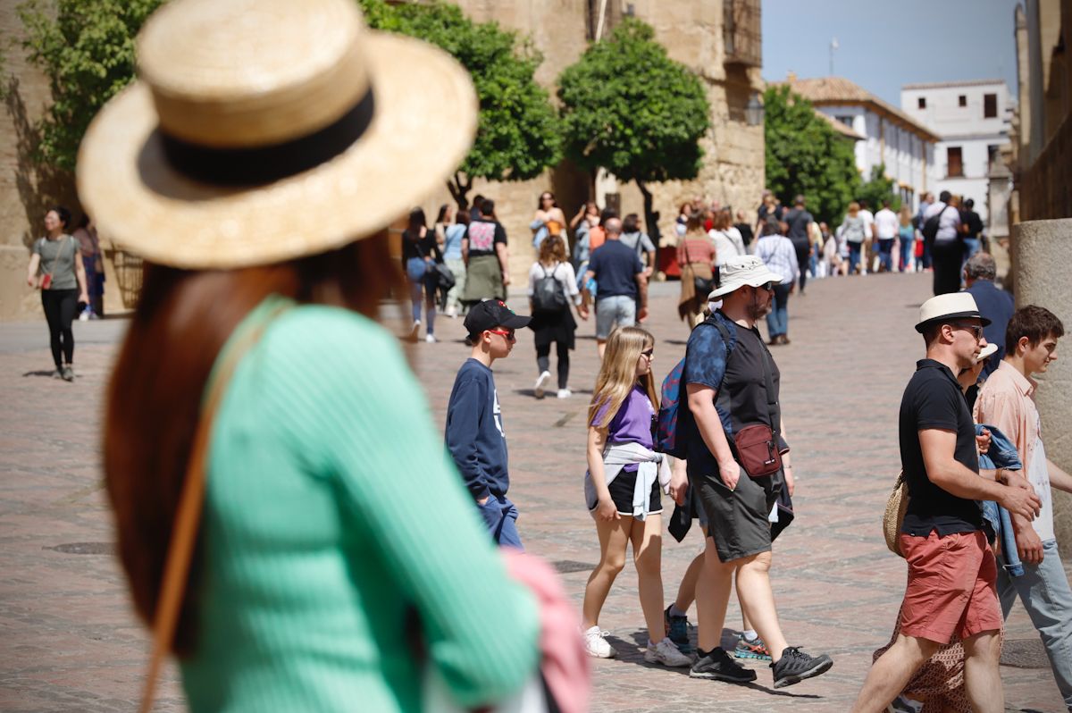 Córdoba se llena de turismo en el fin de semana de las Cruces de Mayo