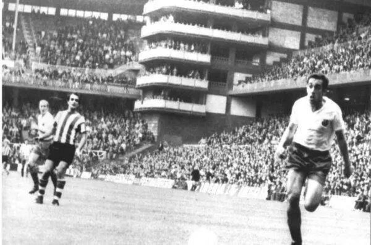 Año 1971 Athletic Club-Barça en San Mamés
