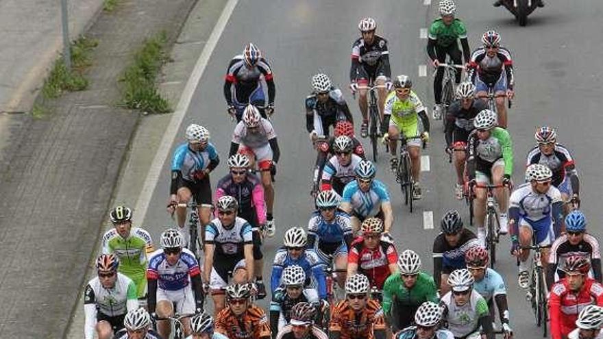 Un momento de la carrera disputada en Ourense. // Iñaki Osorio