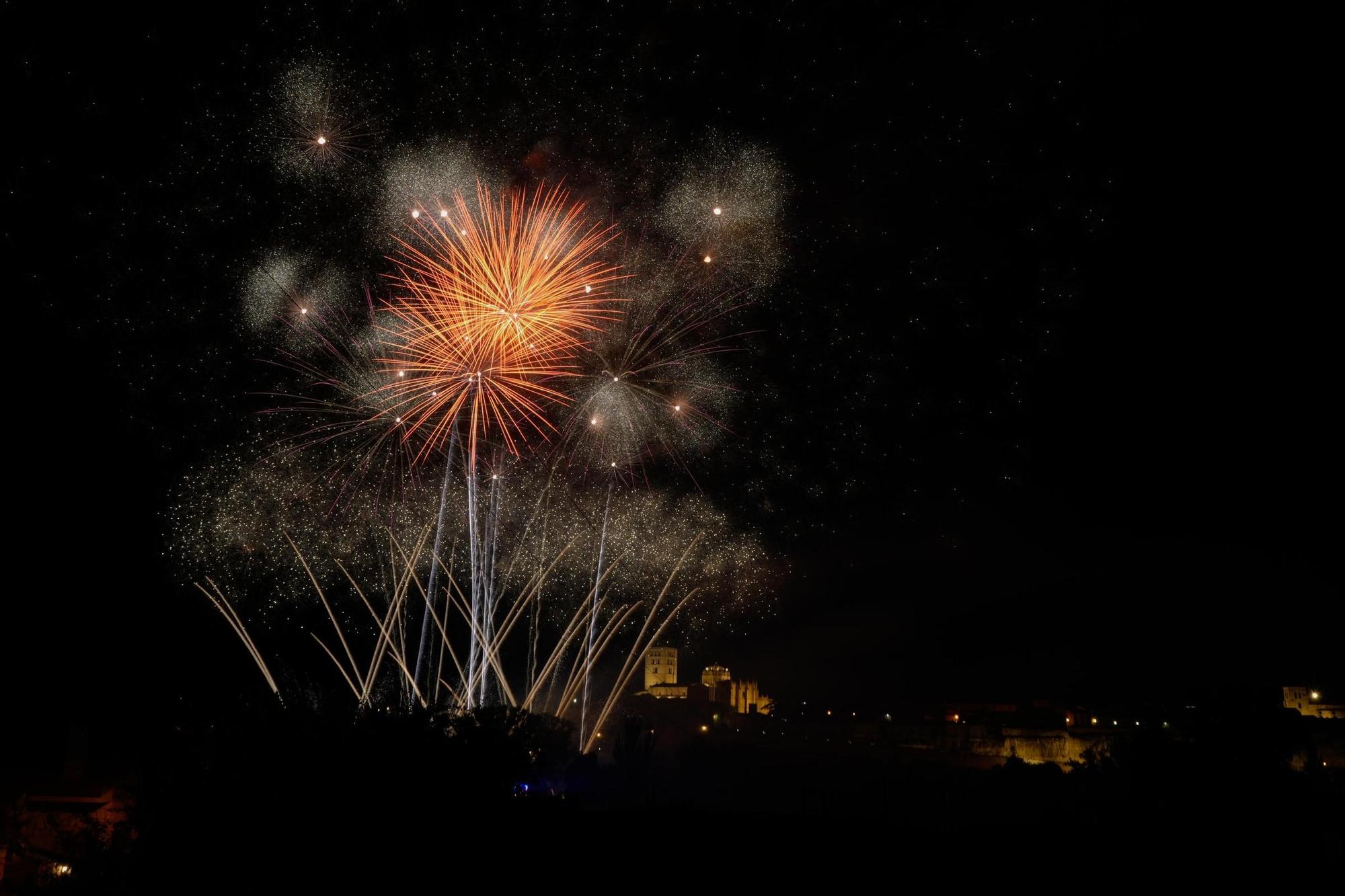 GALERÍA | Los fuegos artificiales cierran las Fiestas de San Pedro de 2024