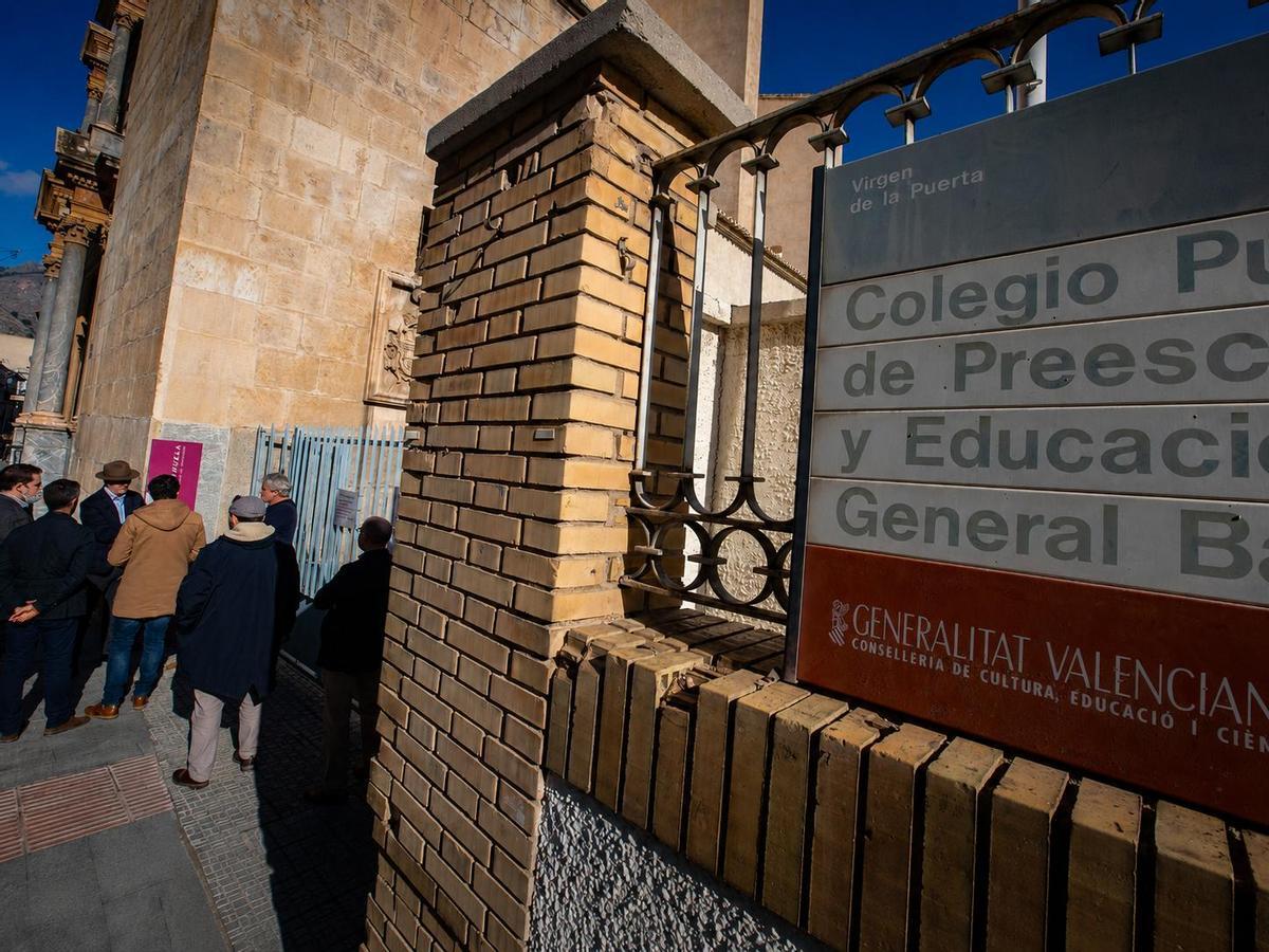 Acceso al colegio Virgen de la Puerta, en una imagen de archivo