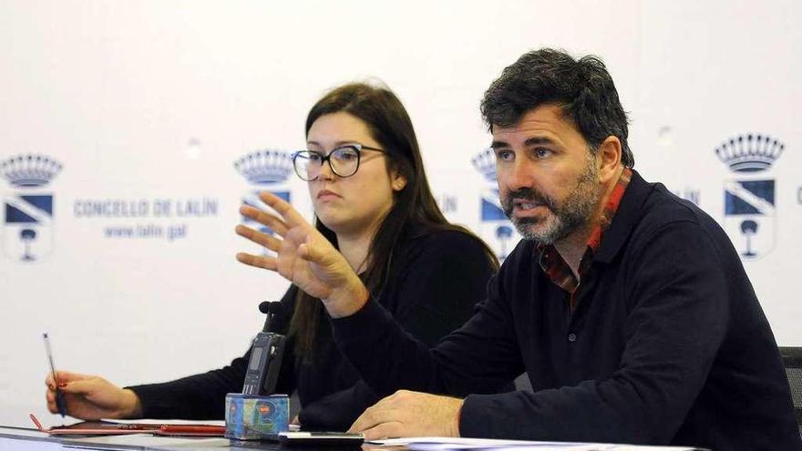 Cristina Taboada y Nicolás González Casares presentaron ayer el informe. // Bernabé/Javier Lalín