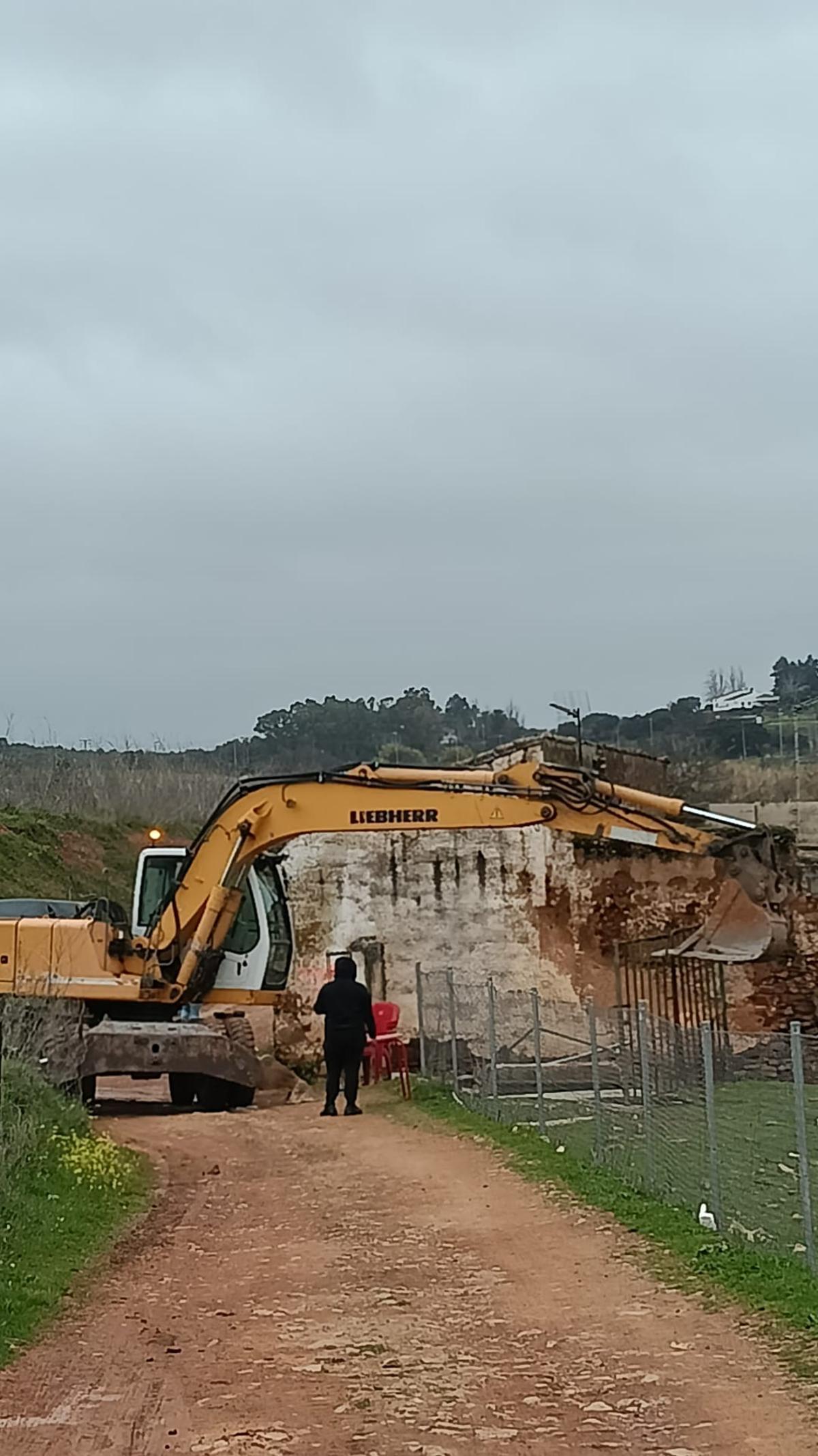 Galería | Comienzan los derribos en la calle Alto de Fuente Fría de Cáceres