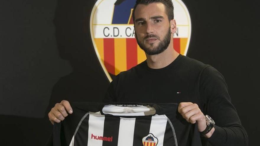 El lateral izquierdo Juanfran García refuerza al CD Castellón