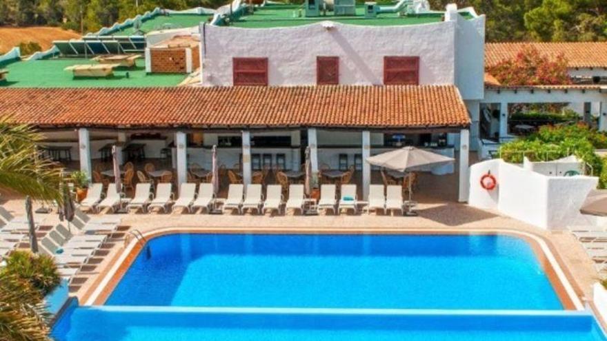 Muere un niño de 4 años al ahogarse en la piscina de un hotel de Ibiza