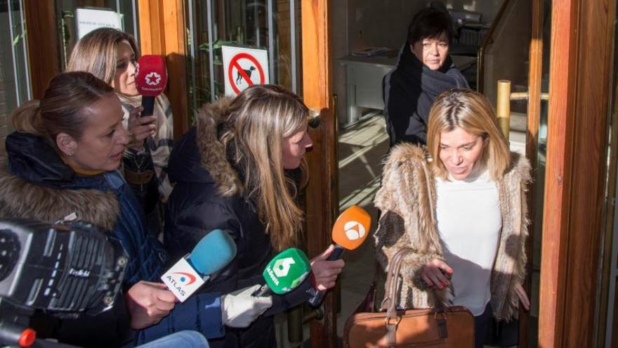 Testigos saliendo del juzgado de Aranda de Duero