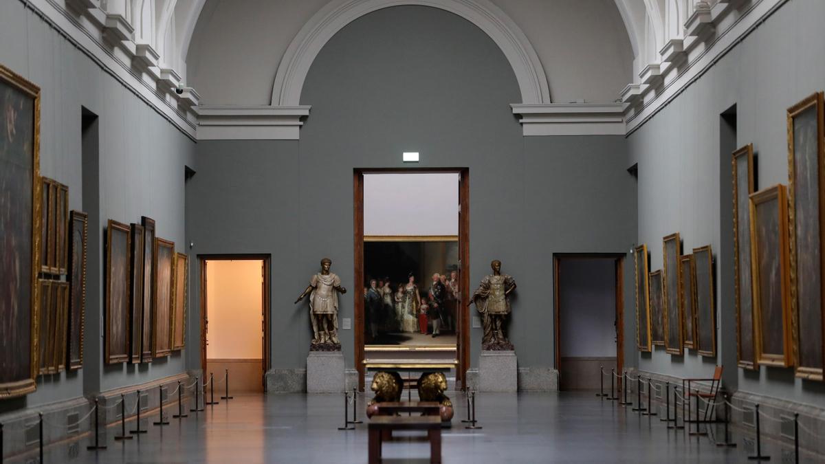 Una imagen de archivo de uno de los pasillos centrales del Museo del Prado