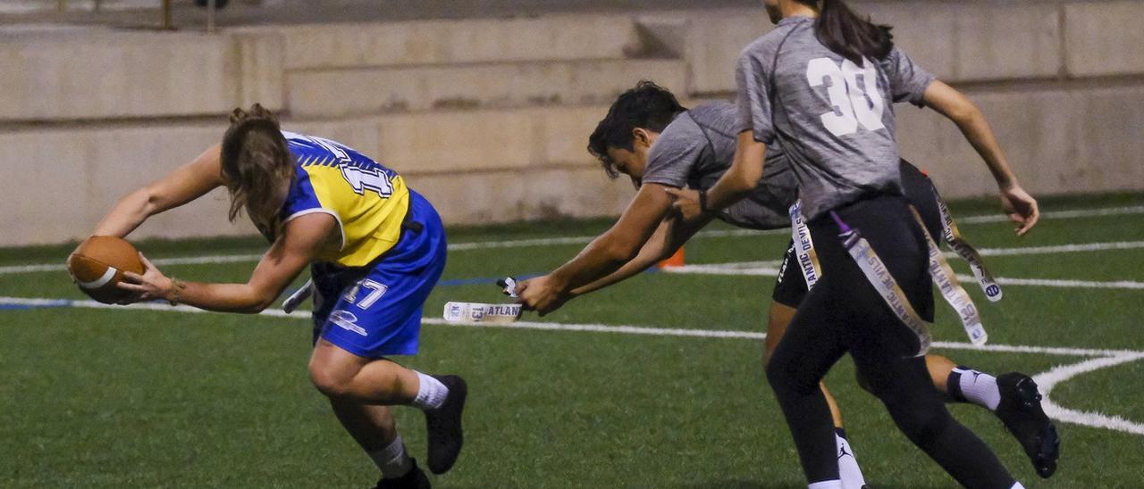 Dinamismo, estrategia y valores en el flag football