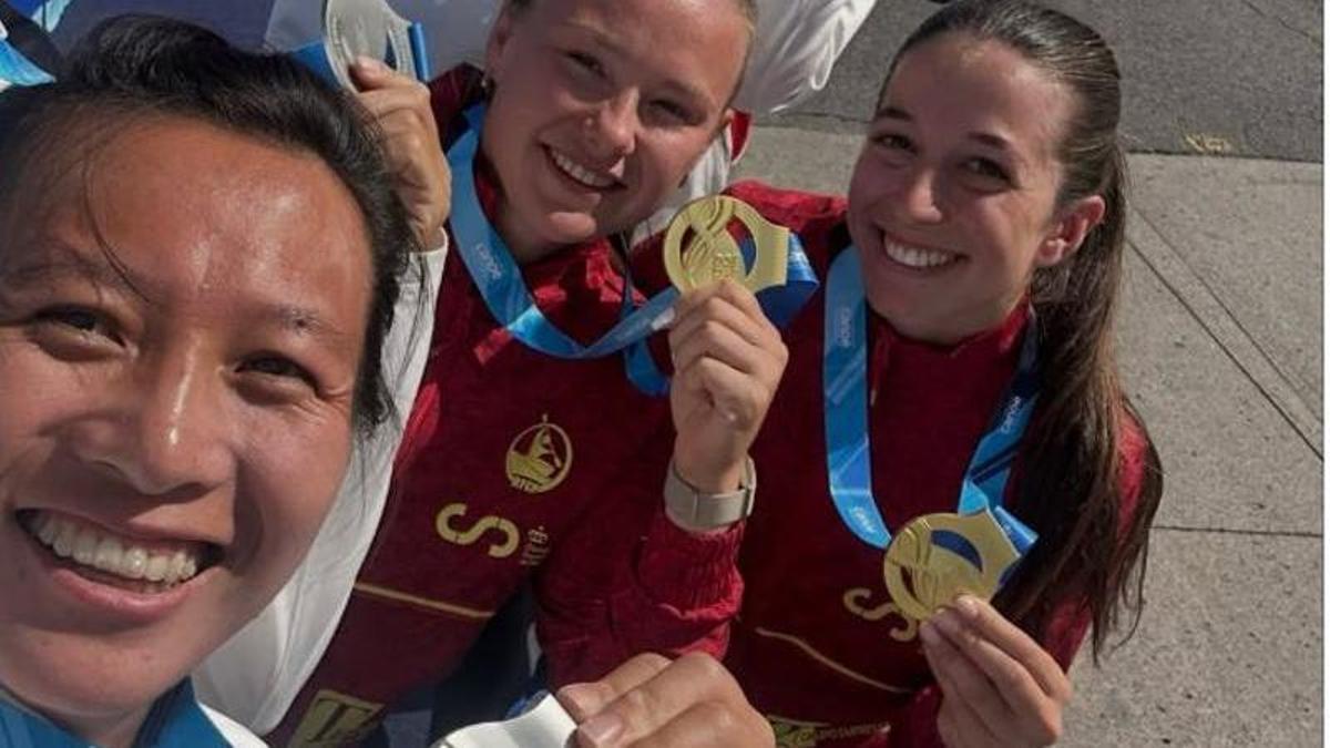 Viktoria Yarchevska y Àngels Moreno, en el centro de la imagen.