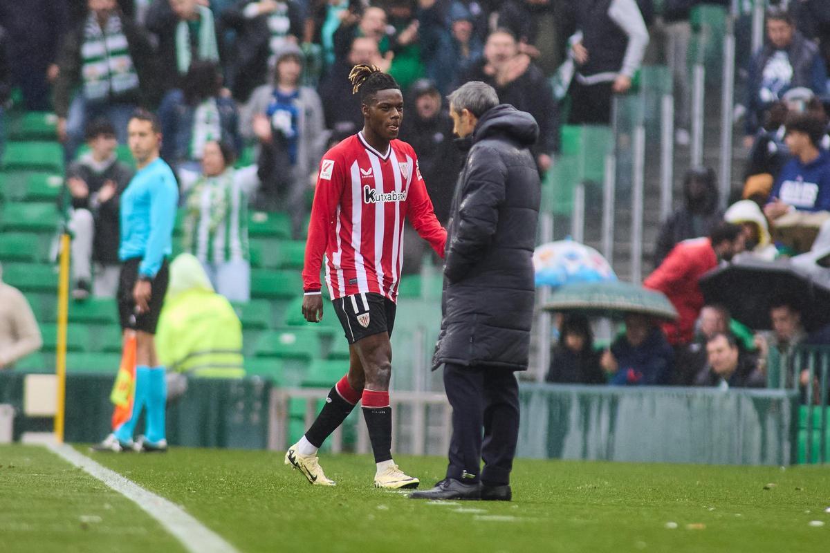 Nico Williams (Athletic Club) va ser expulsat al camp del Betis