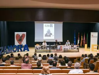 César Pérez Gellida desvela en Zamora su secreto para convertirse en un autor de éxito