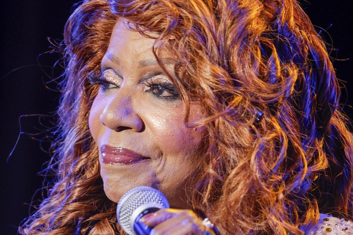 Gloria Gaynor, durante su actuación en San Pedro del Pinatar en agosto de 2025.