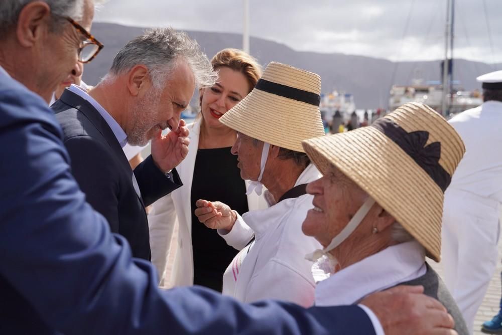 El buque escuela 'Juan Sebastián Elcano' visita por primera vez La Graciosa