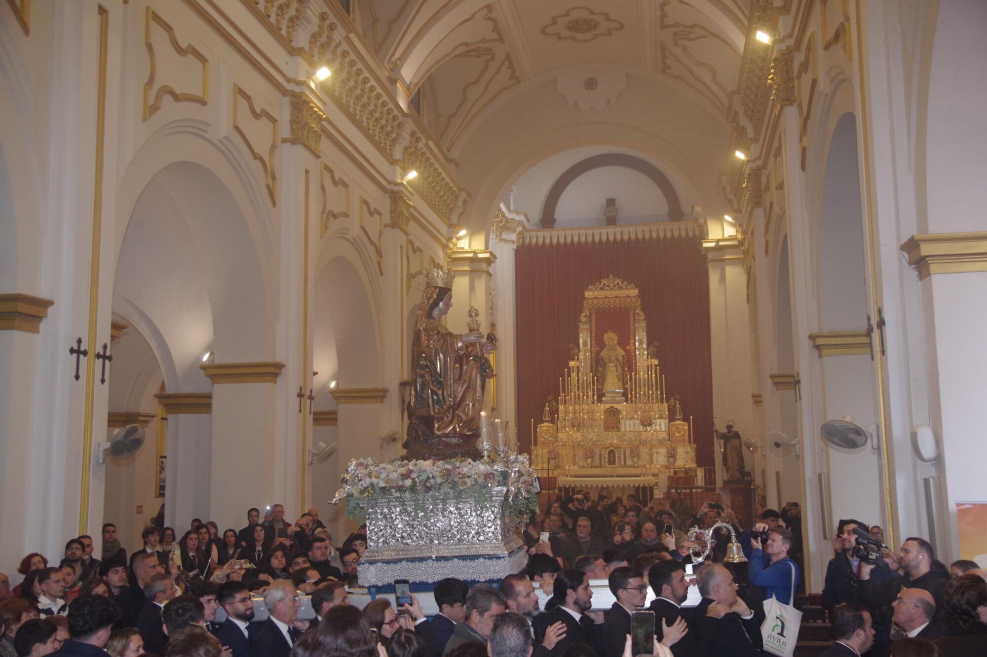 Traslado de la Virgen de la Victoria desde San Pablo a la parroquia del Carmen