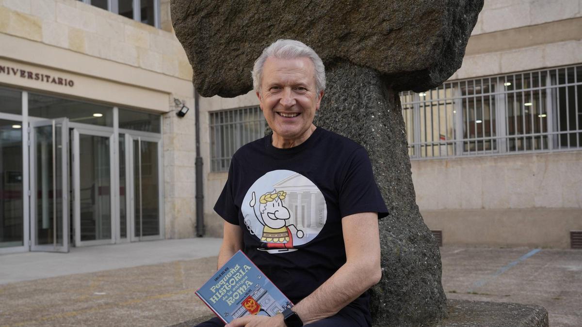 Emilio del Río, en Zamora, minutos antes de la presentación de su libro.