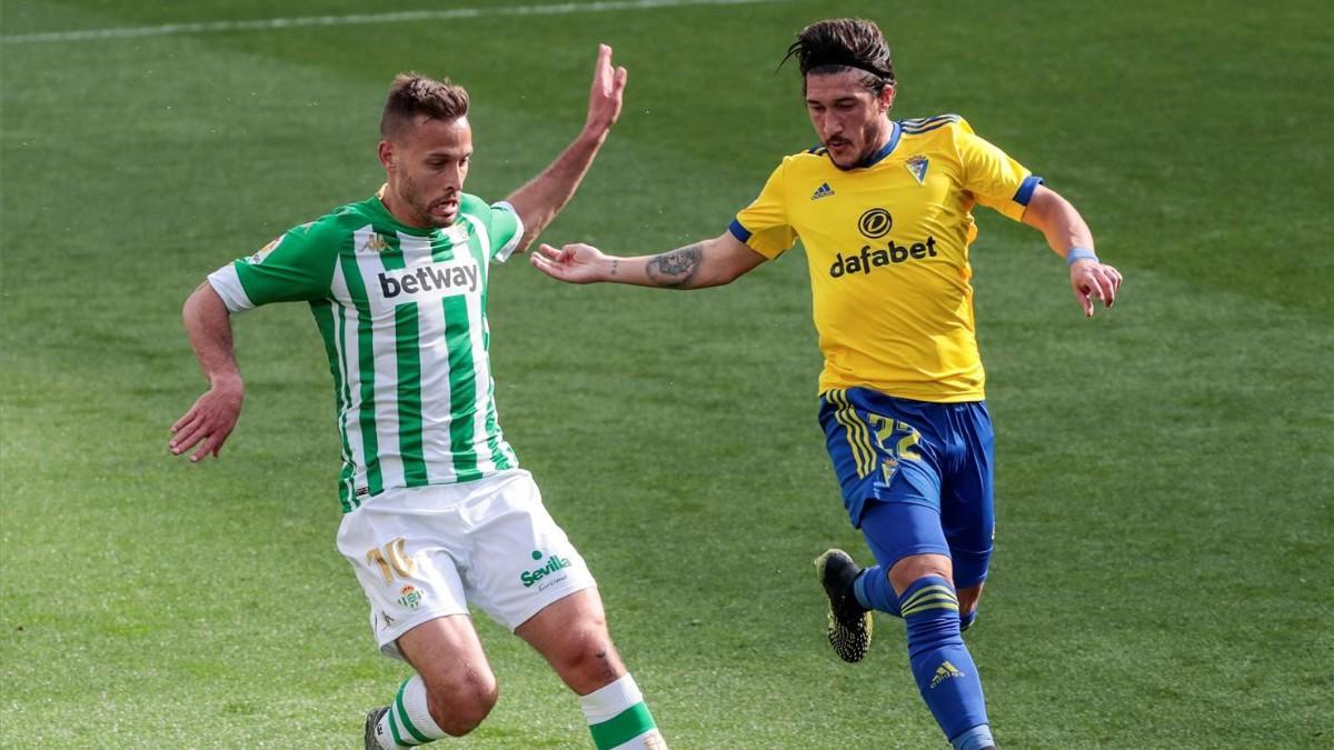 Canales: El Betis me ha hecho volver a disfrutar del fútbol